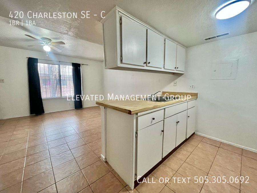 420 Charleston St Se #C - Photo 3 of 8
