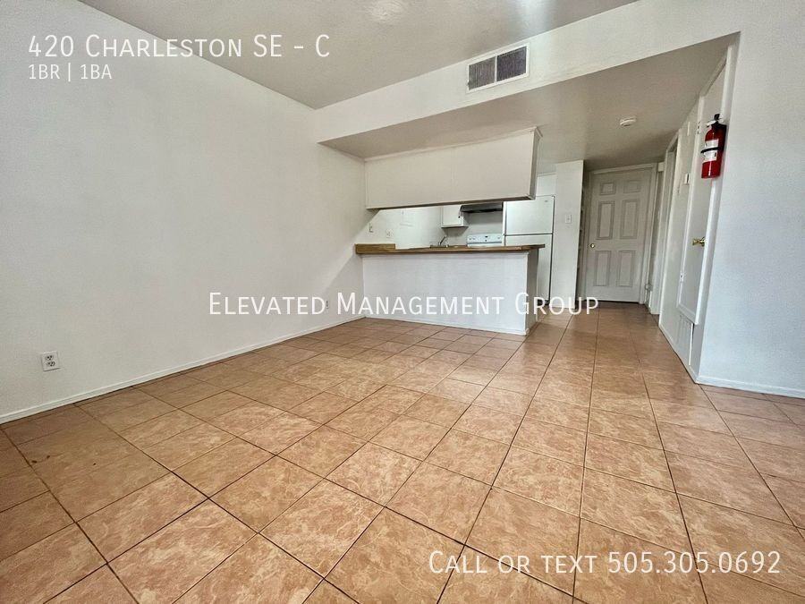 420 Charleston St Se #C - Photo 4 of 8