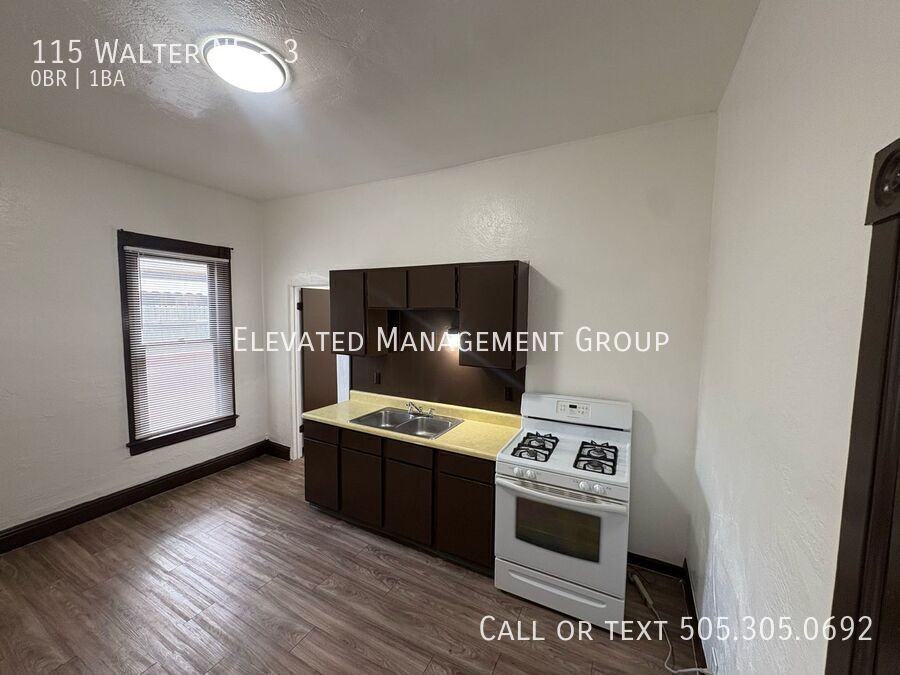 115 Walter St Ne #3 - Photo 6 of 12