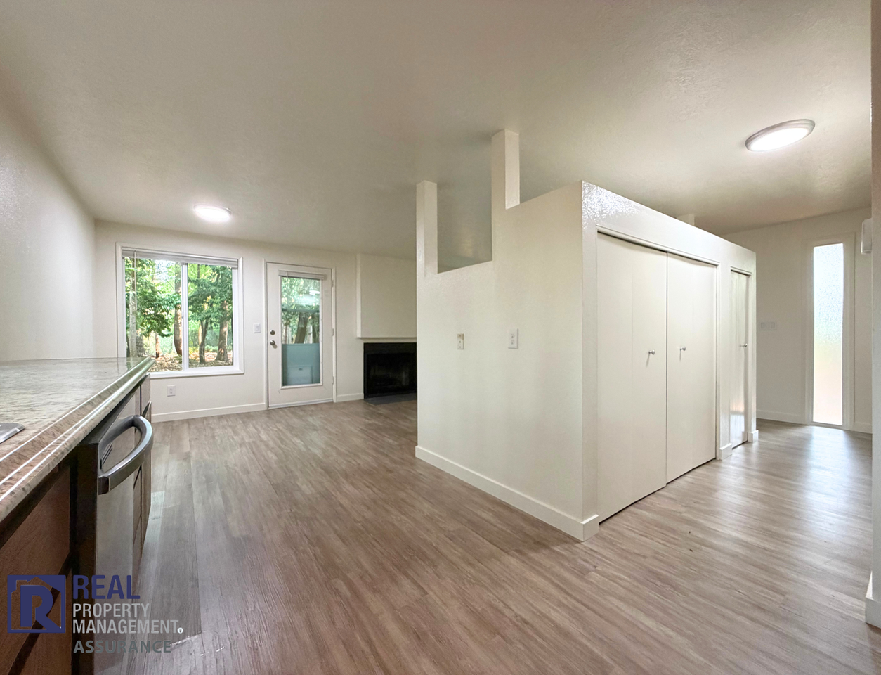 7077 Montauk Cir - Photo 5 of 14