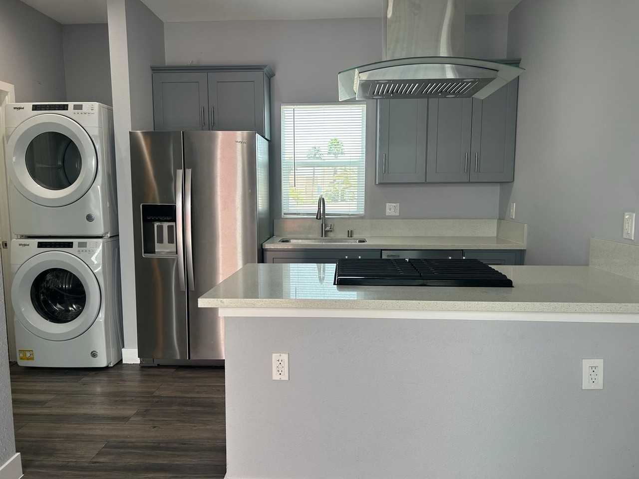 845 E. 6th - Photo 3 of 20