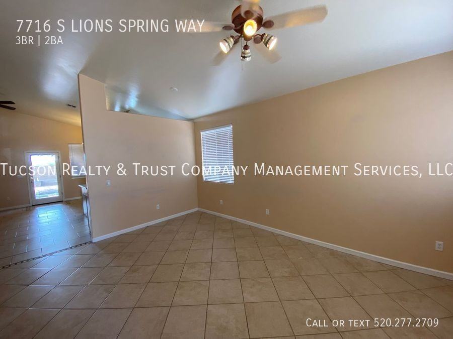 7716 S Lions Spring Way - Photo 4 of 28