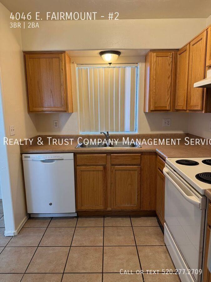 4046 E Fairmount St #2 - Photo 5 of 15