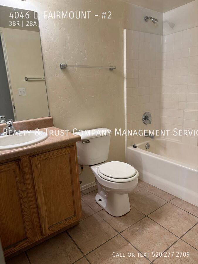 4046 E Fairmount St #2 - Photo 6 of 15