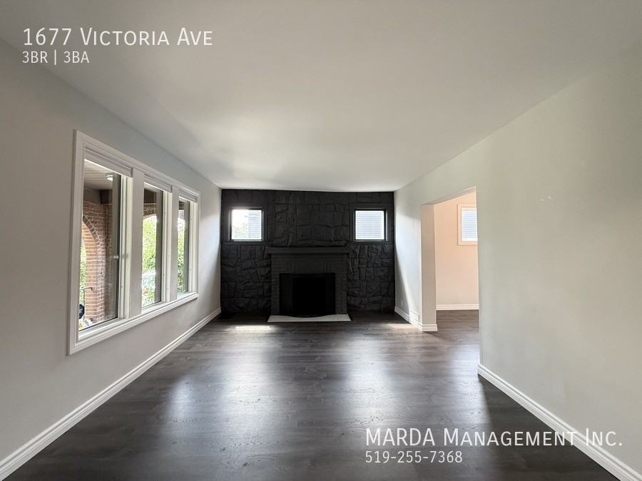1677 Victoria Ave - Photo 5 of 50