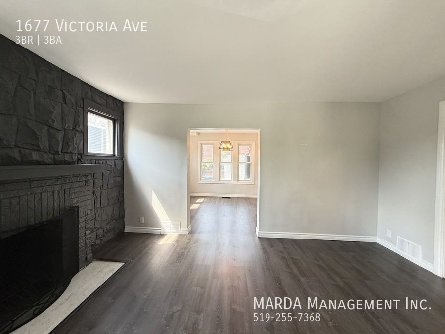 1677 Victoria Ave - Photo 7 of 50