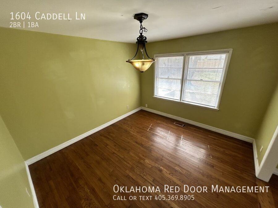 1604 Caddell Ln - Photo 3 of 17