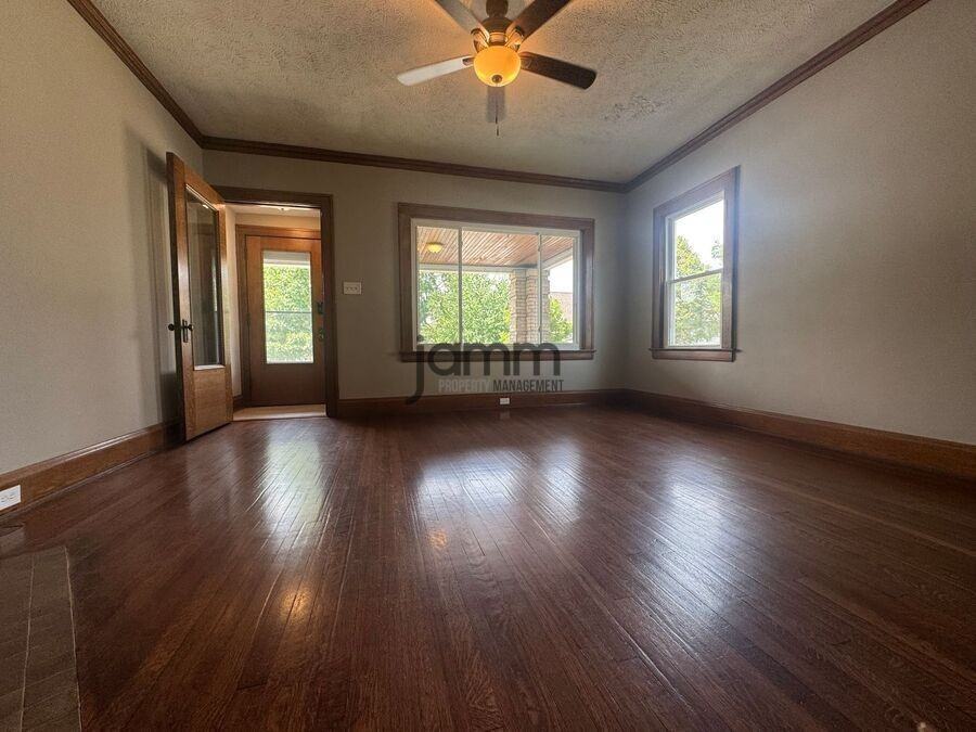 1477 Northland Ave - Photo 6 of 47