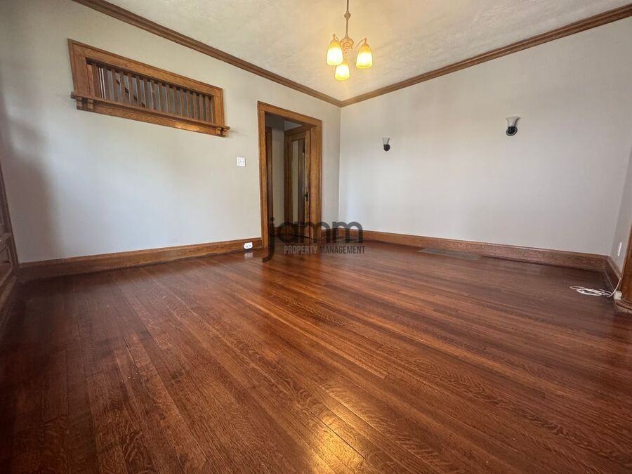 1477 Northland Ave - Photo 7 of 47