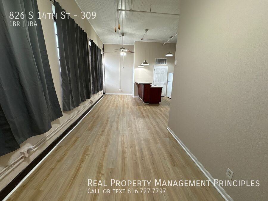 826 S 14th St #309 - Photo 3 of 6