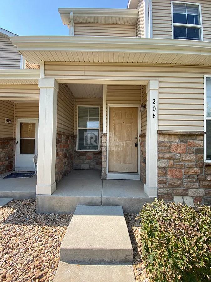 206 Alyssum Dr - Photo 2 of 26