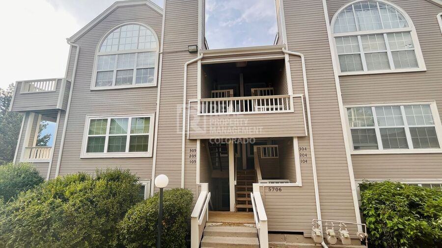 5706 W Asbury Pl #205