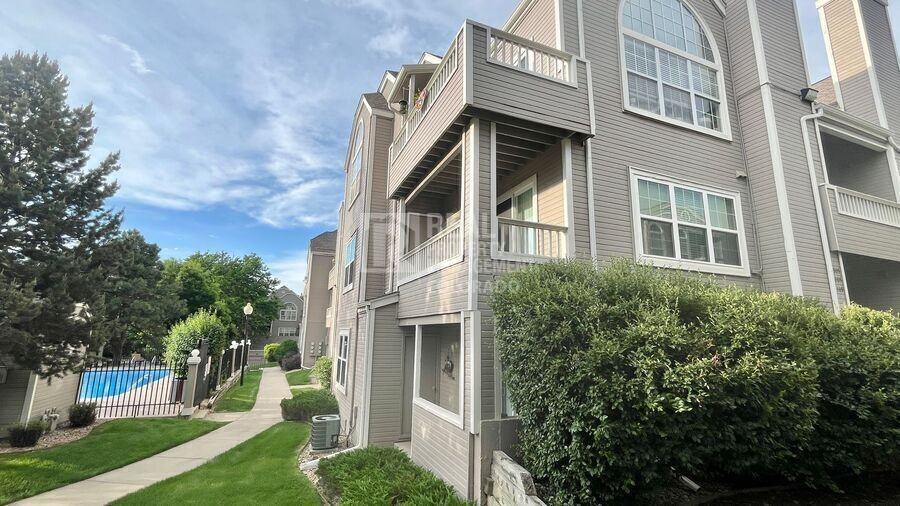 5706 W Asbury Pl #205 - Photo 2 of 19