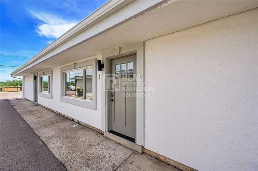 41 University Dr - Photo 2 of 9