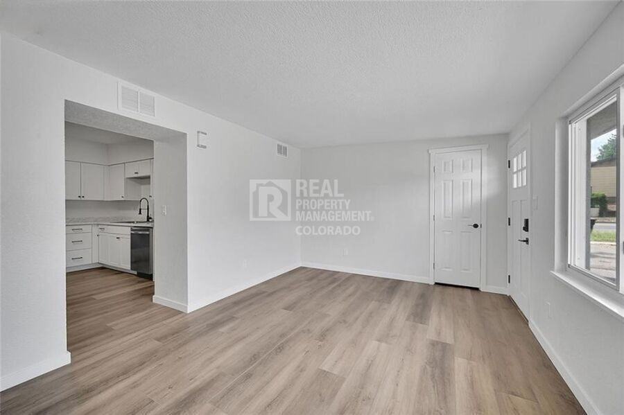 41 University Dr - Photo 4 of 9
