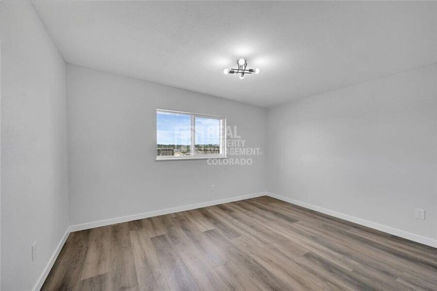 41 University Dr - Photo 7 of 9