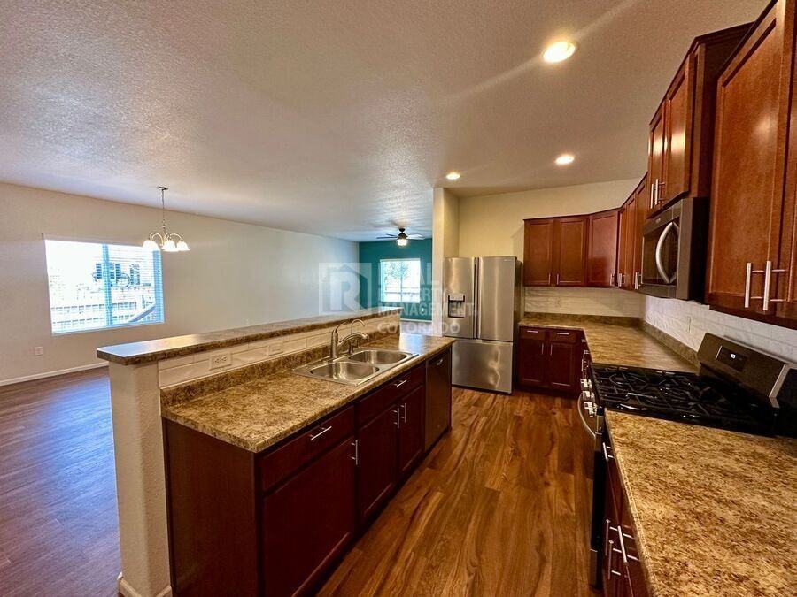 1836 Taos St - Photo 2 of 16