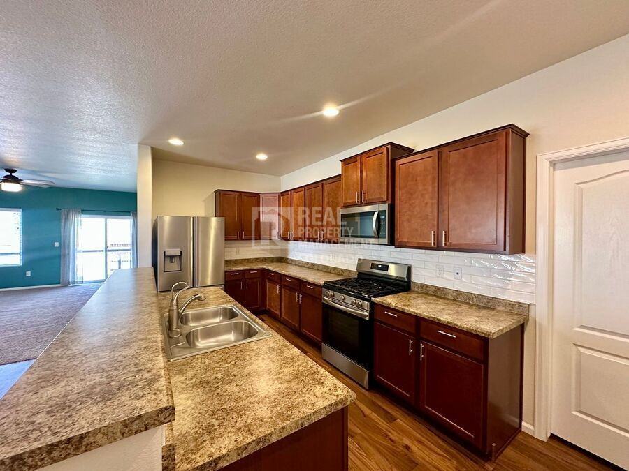 1836 Taos St - Photo 3 of 16