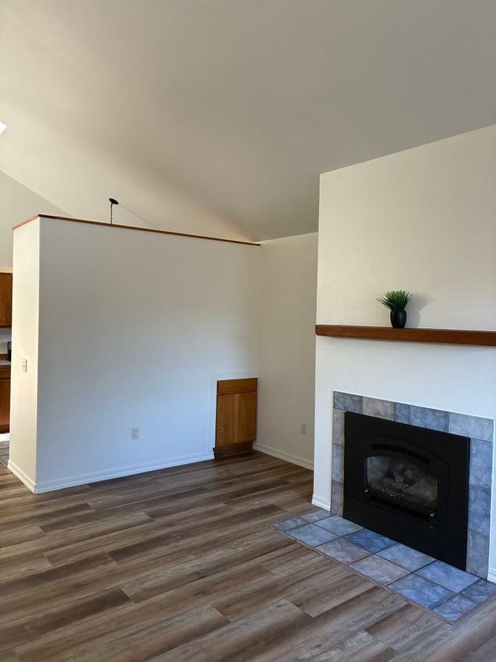 950 Blanco Ave - Photo 5 of 26