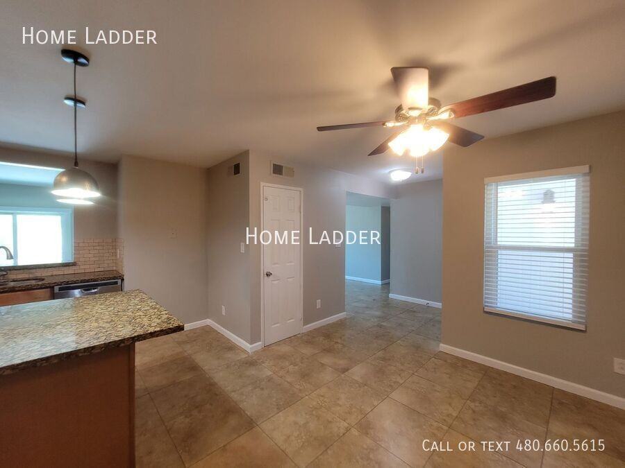 6102 W Mauna Loa Ln - Photo 3 of 26