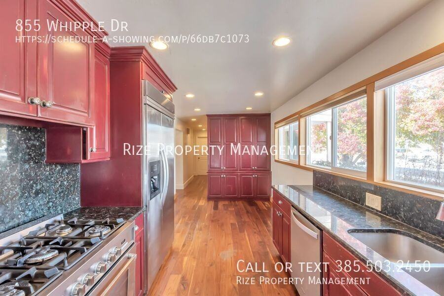 855 Whipple Dr