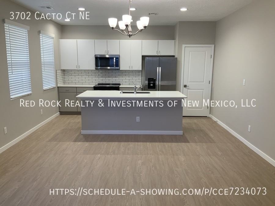 3702 Cacto Ct Ne - Photo 2 of 14