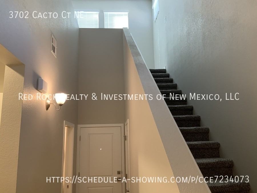 3702 Cacto Ct Ne - Photo 4 of 14