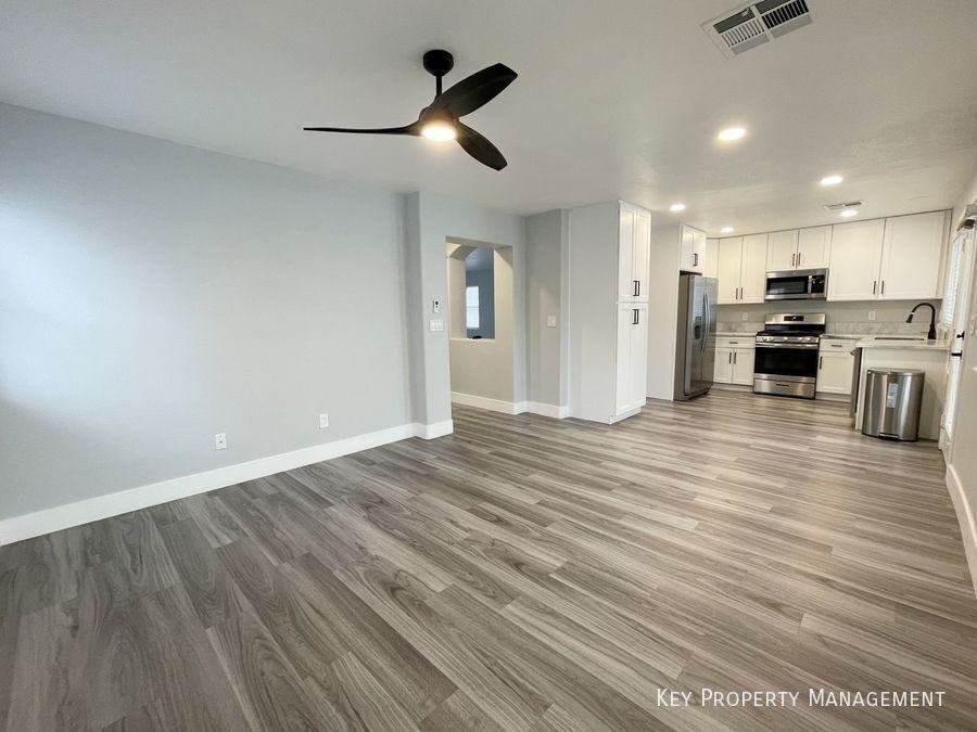 3928 Marble Mountain St - Photo 4 of 43