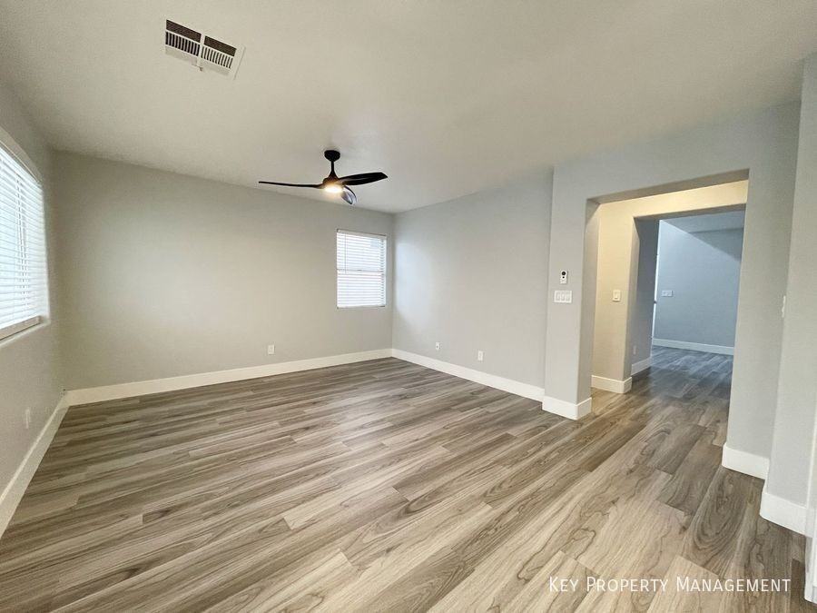 3928 Marble Mountain St - Photo 5 of 43