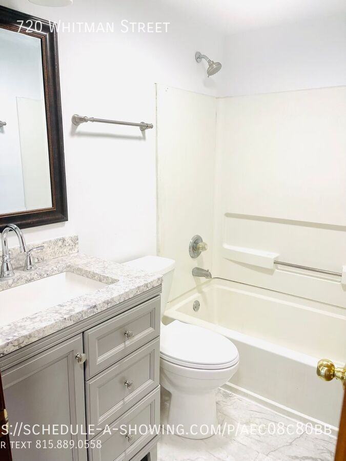 720 Whitman St - Photo 3 of 6