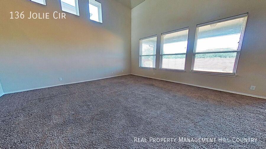 136 Jolie Cir - Photo 3 of 16