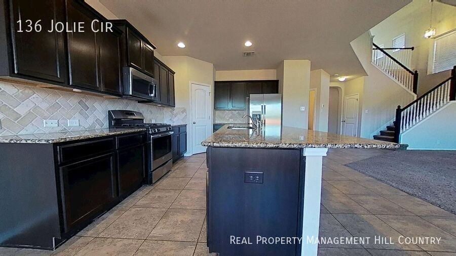 136 Jolie Cir - Photo 4 of 16