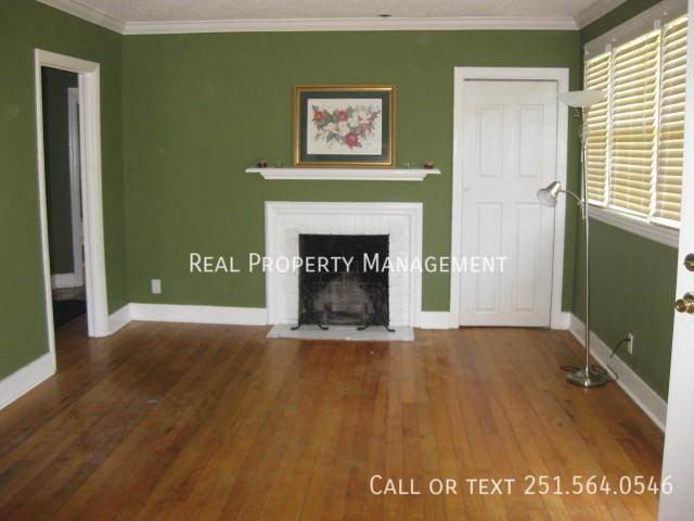 5105 Pineview Ln S - Photo 4 of 9
