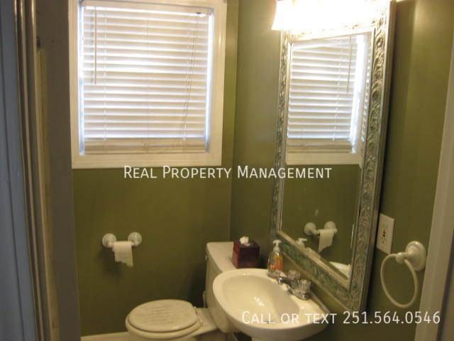 5105 Pineview Ln S - Photo 6 of 9
