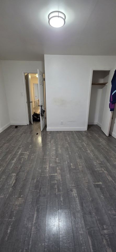 2816 Harlem Ave - Photo 4 of 6