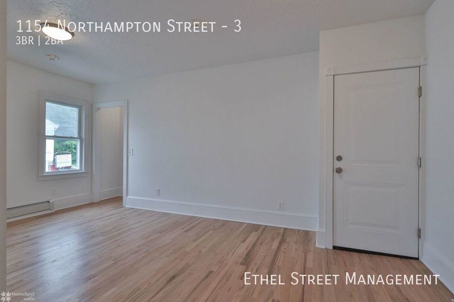 1154 Northampton St #3 - Photo 3 of 36