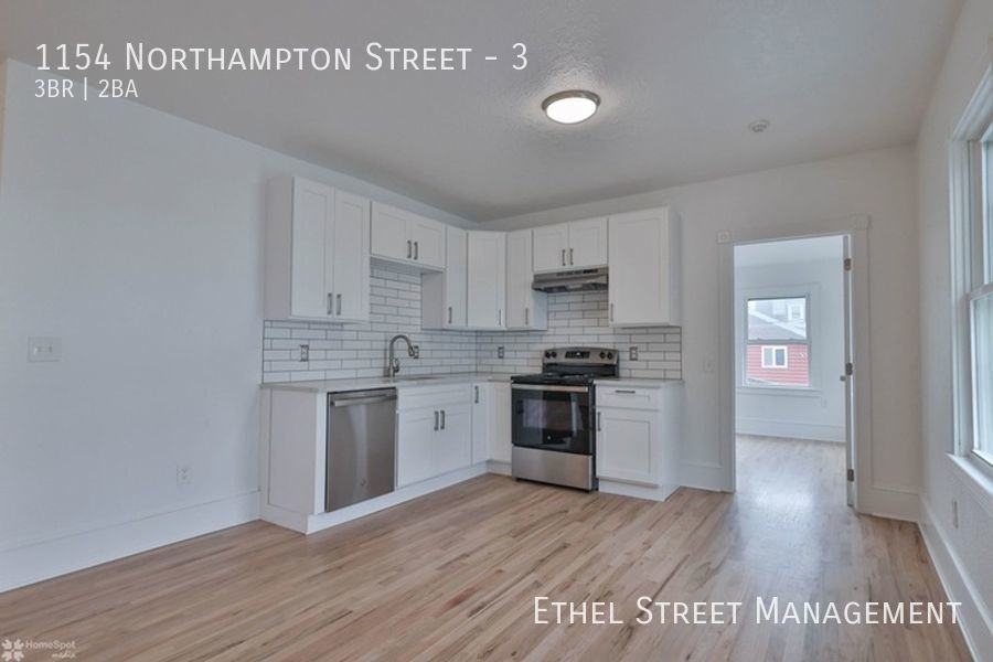 1154 Northampton St #3 - Photo 7 of 36