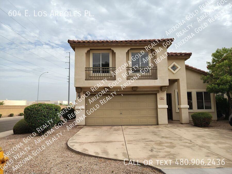 604 E Los Arboles Pl