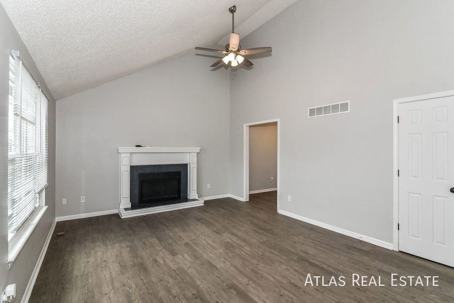 710 S Park Dr - Photo 4 of 20