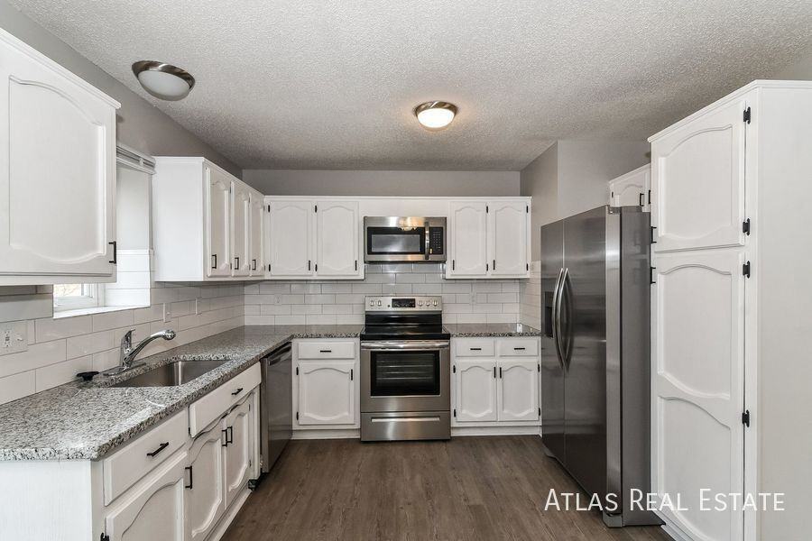 710 S Park Dr - Photo 6 of 20
