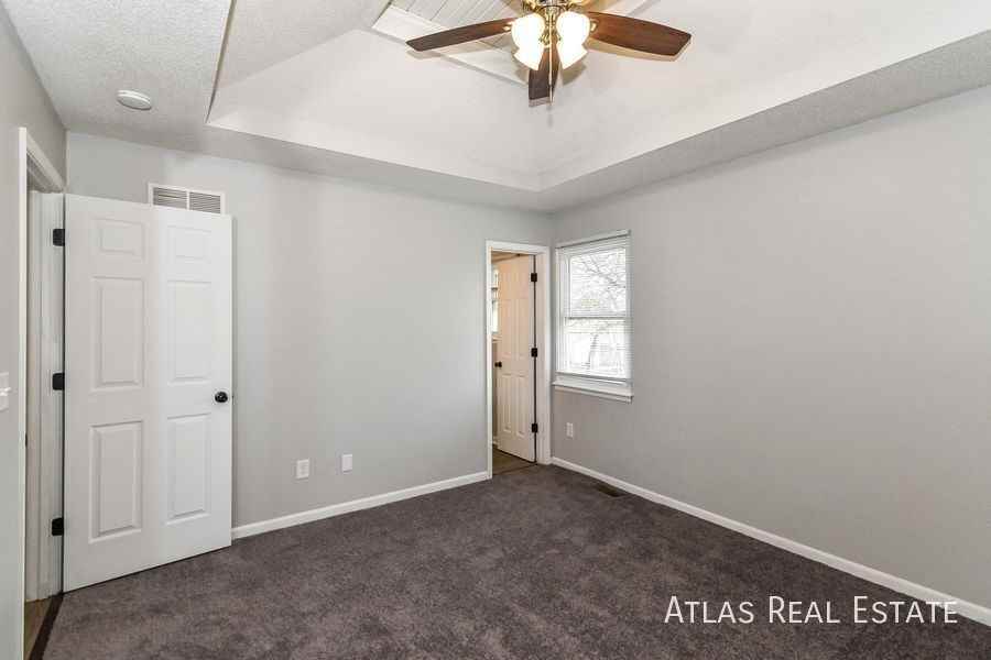 710 S Park Dr - Photo 7 of 20