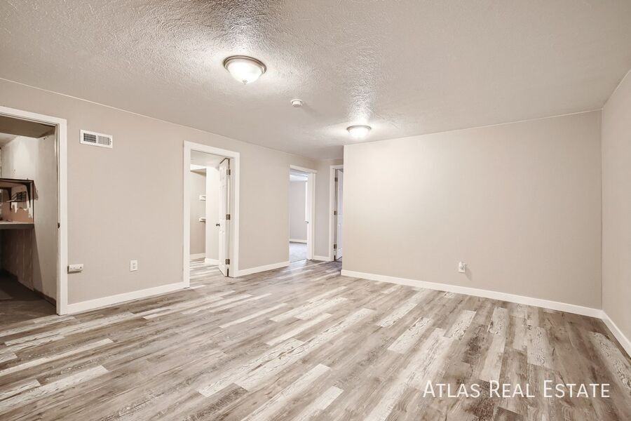 331 N Columbine St #A - Photo 5 of 17