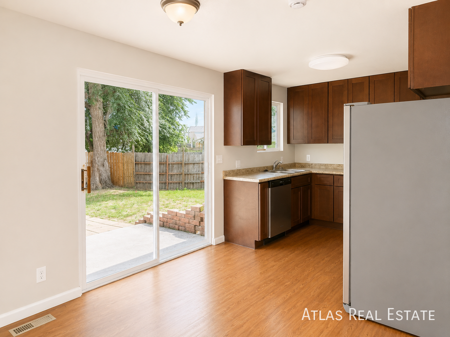 5310 Altura St - Photo 2 of 34