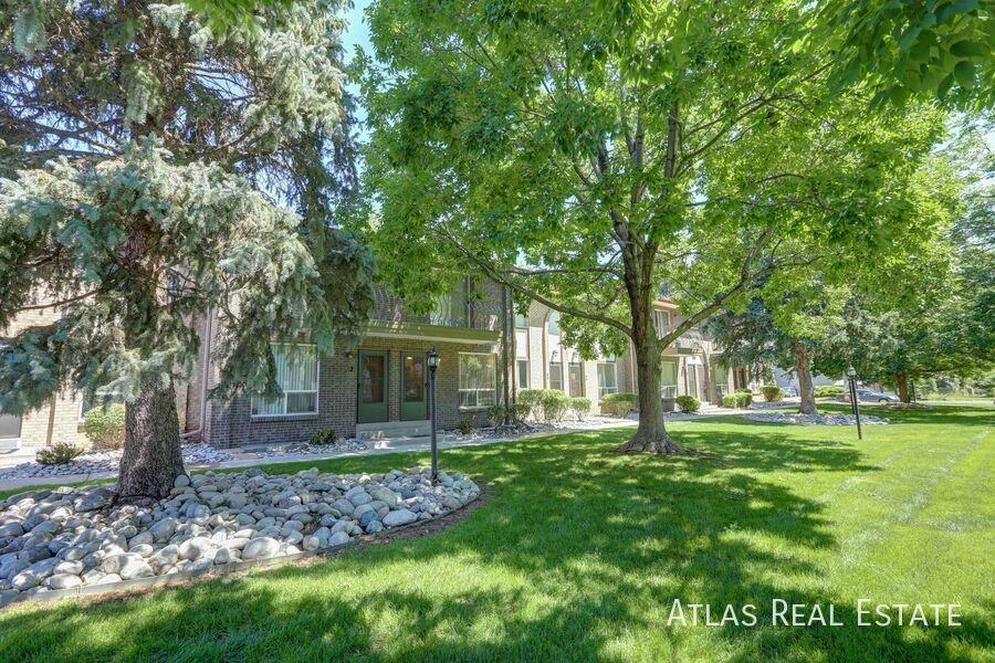 Adrienne Townhomes and Apartments - Photo 4 of 5