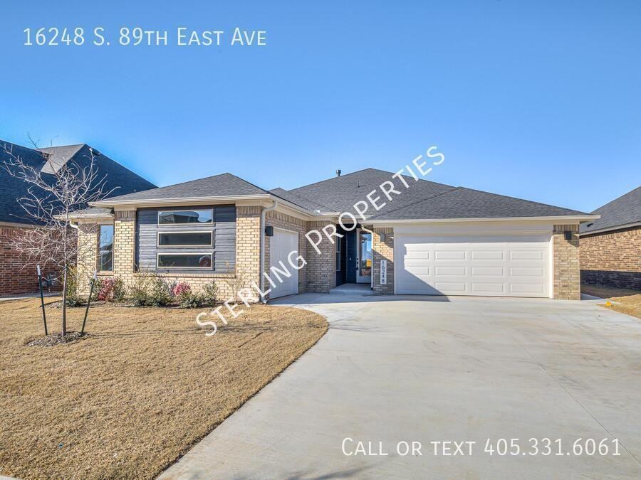 16248 S 89th East Ave - Photo 2 of 47