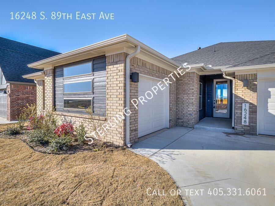 16248 S 89th East Ave - Photo 3 of 47
