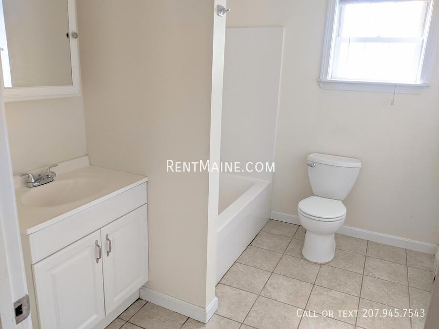 40 Vafiades Ave #4 - Photo 6 of 7