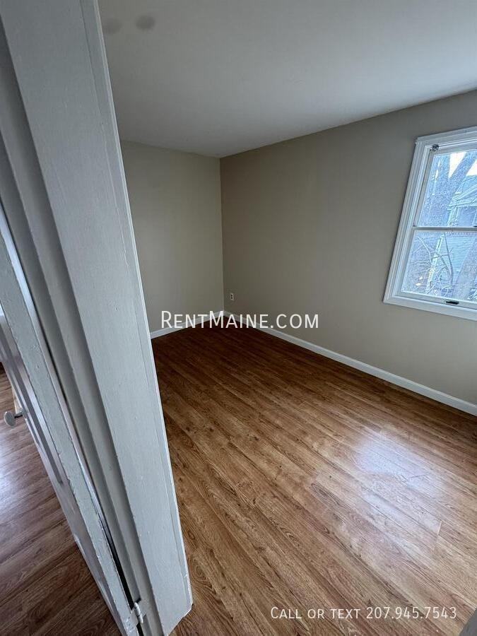 38 Oak St #2 - Photo 4 of 9