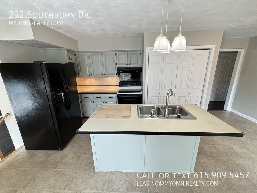 252 Southburn Dr - Photo 7 of 23