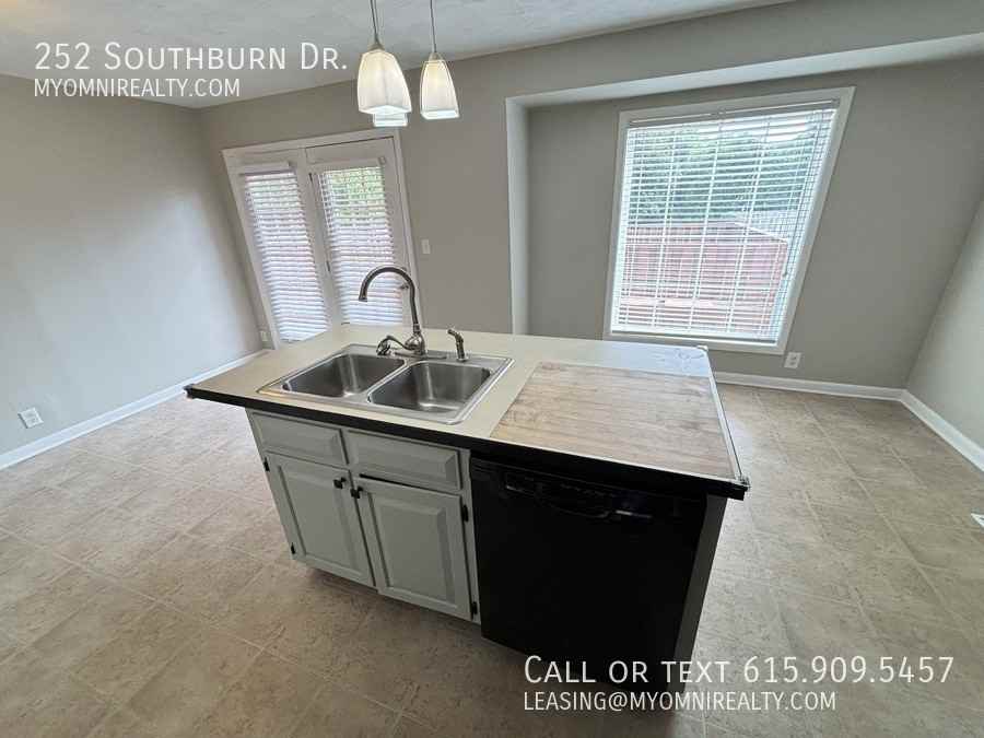 252 Southburn Dr - Photo 7 of 22